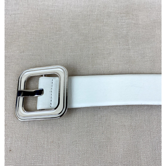 Womens White Belt with Enamel Buckle Size Large - Picture 6 of 7